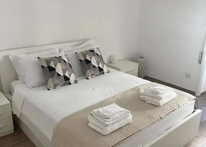 Loverhome Apartment 10